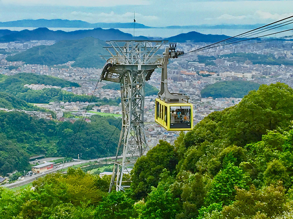 書写山ロープウェイと街並み